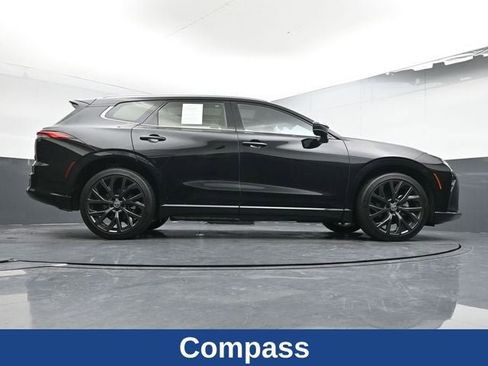 Used 2025 Toyota Crown Signia Limited image 35