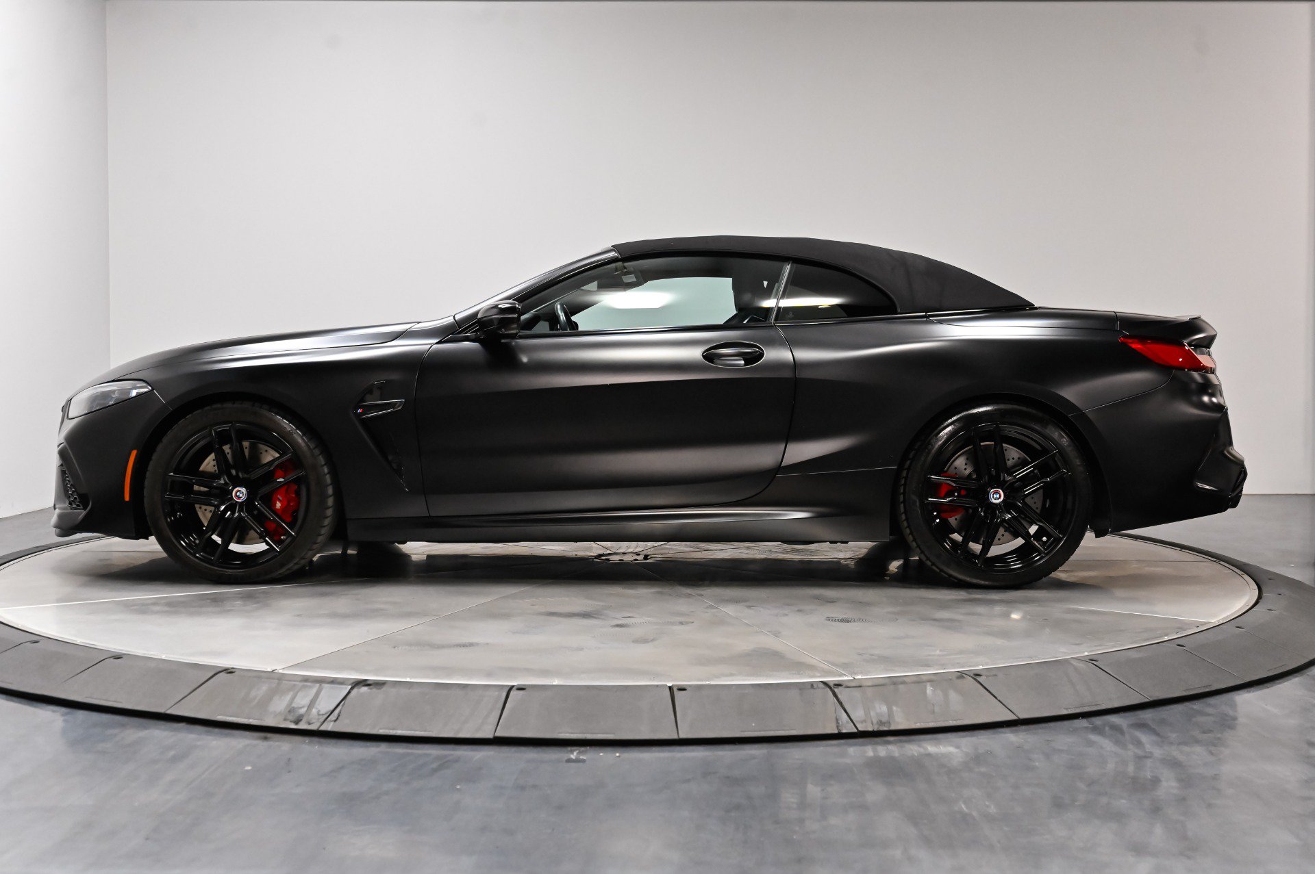 Used 2023 BMW M8 Competition AWD/4WD image 18