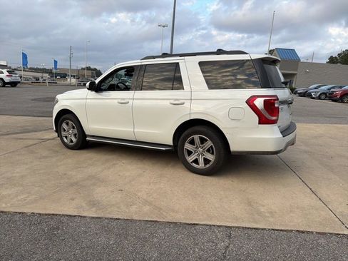 Used 2021 Ford Expedition XLT image 4