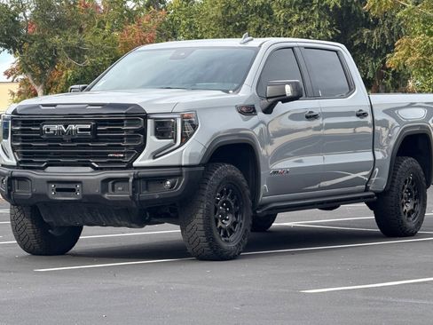 Used 2025 GMC Sierra 1500 AT4X w/ AT4X AEV Edition image 9