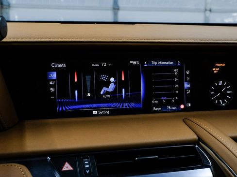 Used 2021 Lexus LC 500 Coupe w/ Performance Package image 38