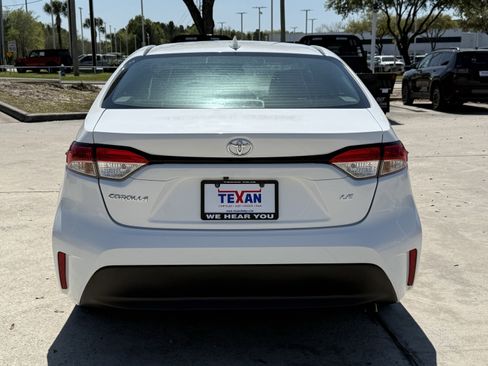 Used 2024 Toyota Corolla LE image 6