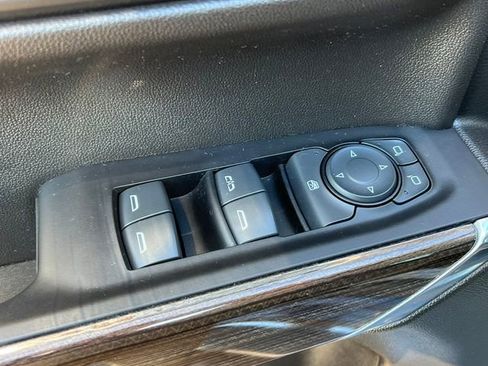 Used 2022 Chevrolet Silverado 1500 LT image 21