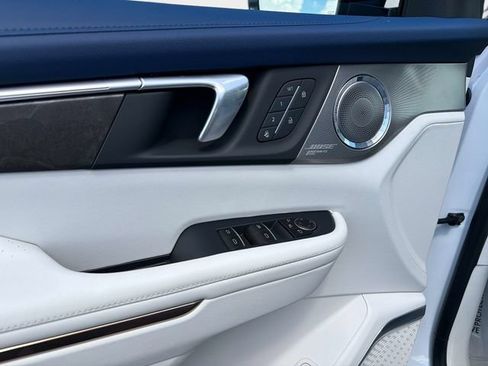 New 2026 Buick Enclave Avenir w/ Super Cruise Package FWD image 18