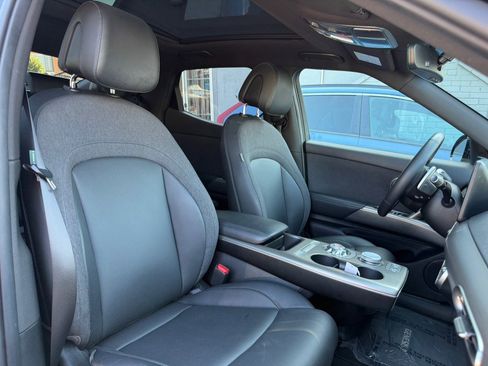 Used 2024 Genesis GV60 RWD image 39