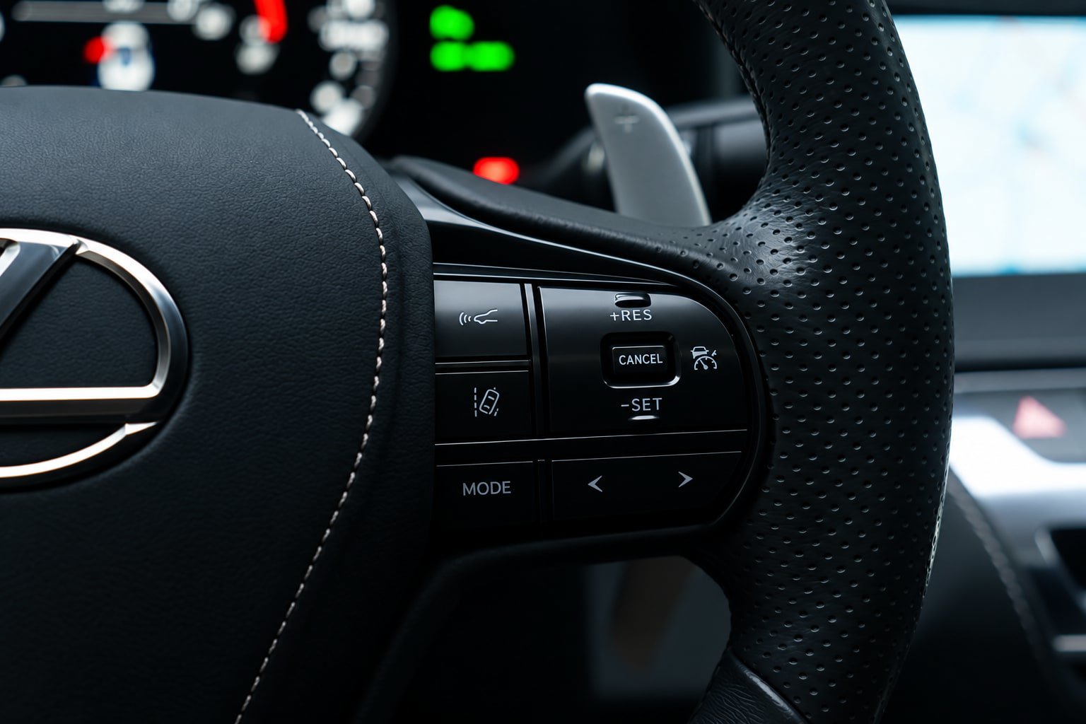 Used 2018 Lexus LC 500 Coupe w/ Touring Package RWD image 32