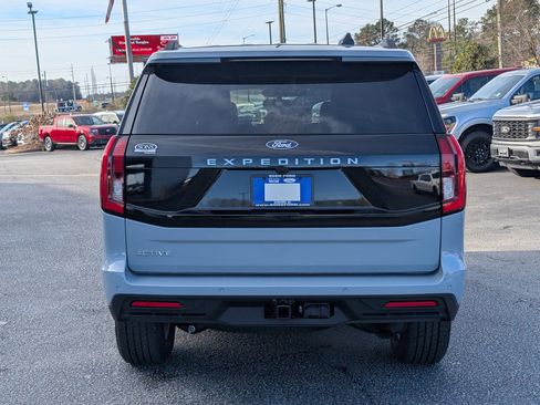 New 2026 Ford Expedition Active image 10