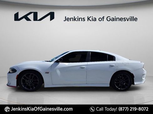 Used 2023 Dodge Charger Scat Pack w/ Technology Group RWD image 8