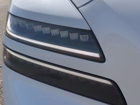 New 2026 Genesis GV80 3.5T e-SC image 9