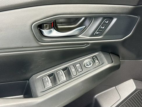 Used 2025 Honda Accord EX-L image 21