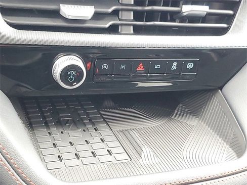 Certified 2025 Ford Explorer ST image 26