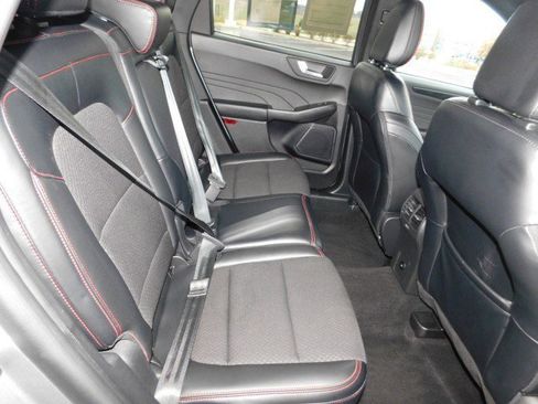 Used 2024 Ford Escape ST-Line image 18