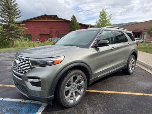 Used 2020 Ford Explorer Platinum w/ Premium Technology Package AWD/4WD image 16