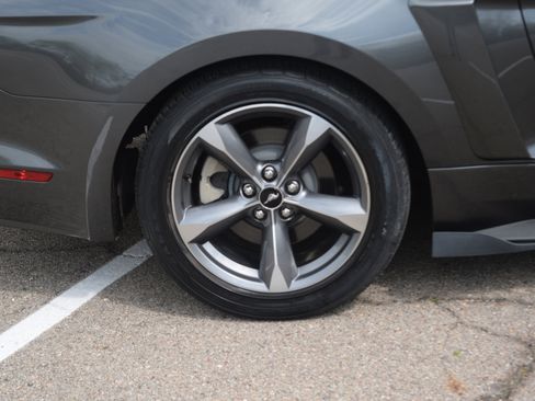 Used 2015 Ford Mustang Coupe w/ Equipment Group 051A RWD image 26