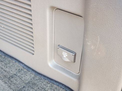 Used 2017 Lexus GX 460 image 35