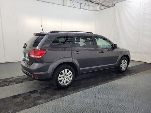 Used 2019 Dodge Journey SE image 10