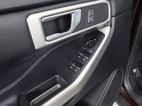 Certified 2022 Ford Explorer XLT w/ Equipment Group 202A image 29