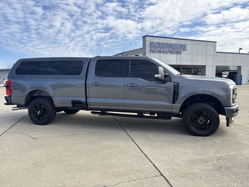 Used 2024 Ford F250 XLT w/ XLT Premium Package image 3