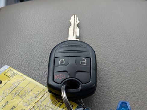 Used 2011 Ford Edge SE FWD image 29