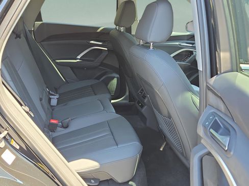 New 2025 Audi Q5 Premium image 12