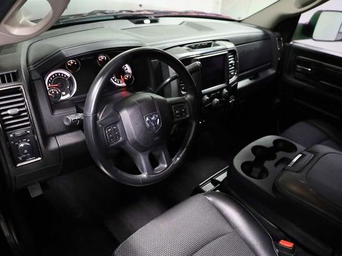 Used 2018 RAM 2500 Big Horn w/ Sport Appearance Group image 4