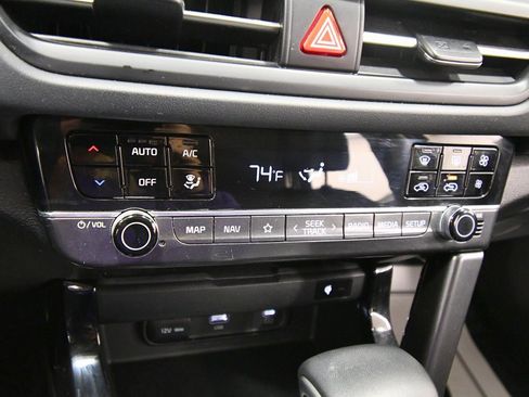 Certified 2024 Kia Seltos EX image 26