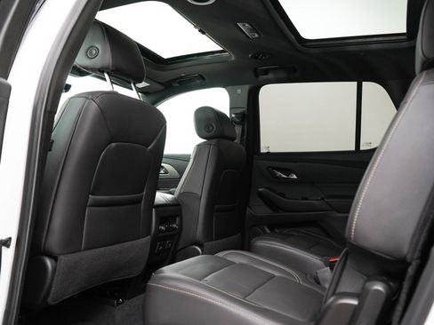Used 2023 Chevrolet Traverse LT w/ LT Premium Package AWD/4WD image 19