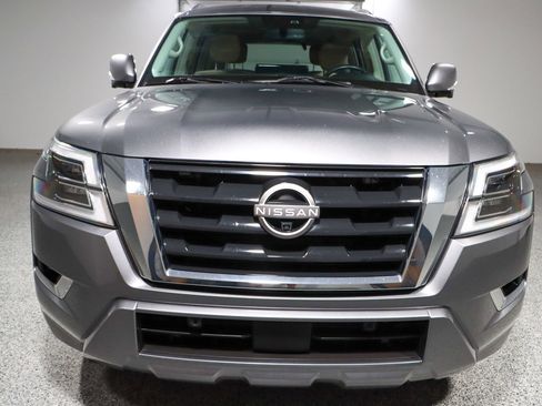 Used 2022 Nissan Armada SL w/ Captain's Chairs Package image 4