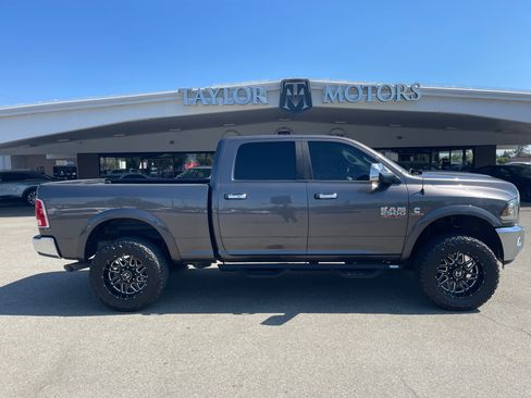 Used 2015 RAM 2500 Laramie w/ Convenience Group AWD/4WD image 2