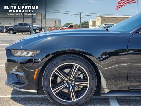 Used 2024 Ford Mustang Coupe RWD image 7