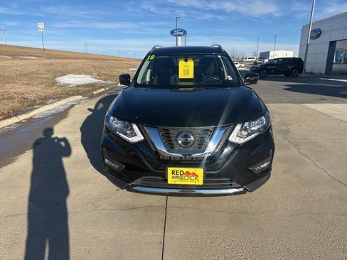 Used 2018 Nissan Rogue SV w/ Premium Package image 13