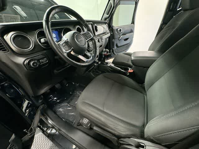 Used 2019 Jeep Wrangler Unlimited Sahara AWD/4WD image 17