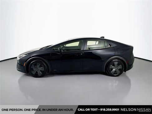 Used 2024 Toyota Prius LE image 8