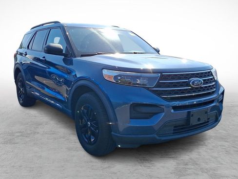 Used 2020 Ford Explorer XLT w/ Class III Trailer Tow Package AWD/4WD image 3