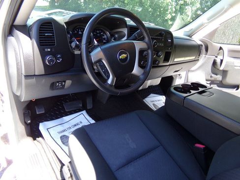 Used 2011 Chevrolet Silverado 1500 LT AWD/4WD image 19