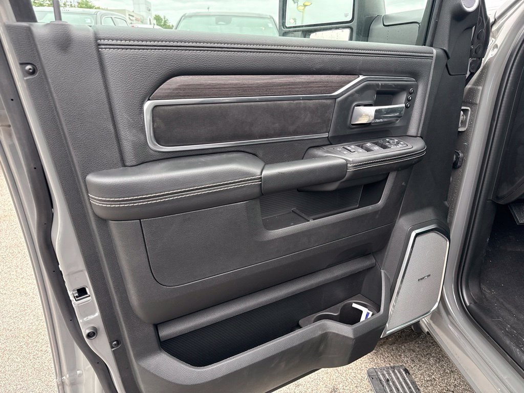 New 2027 RAM 2500 Laramie w/ Night Edition AWD/4WD image 17