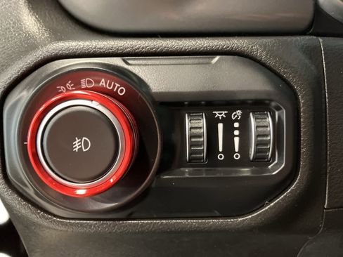 Used 2022 Jeep Wrangler Sport S image 14