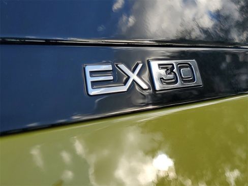 Certified 2025 Volvo EX30 Ultra image 8