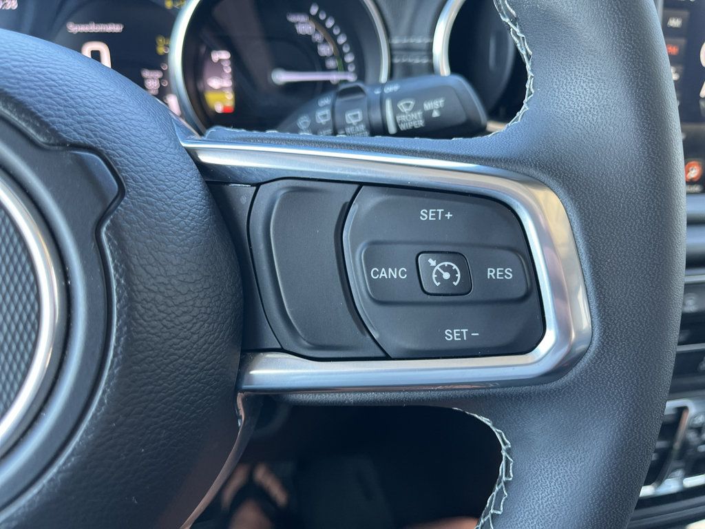 Used 2023 Jeep Wrangler Unlimited Sahara AWD/4WD image 19