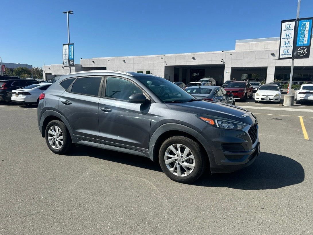 Used 2021 Hyundai Tucson Value FWD image 2