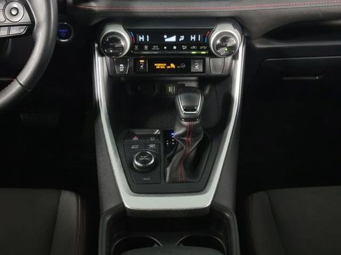 Used 2021 Toyota RAV4 SE w/ Carpet Mat Package (TMS) image 25