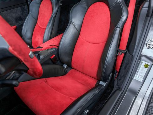 Used 2011 Porsche 911 GT2 RS RWD image 23