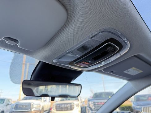 Used 2024 Hyundai Elantra SEL w/ Convenience Package image 20