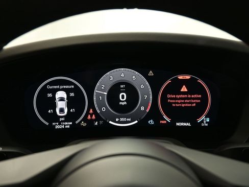 Used 2025 Porsche 911 Carrera image 10