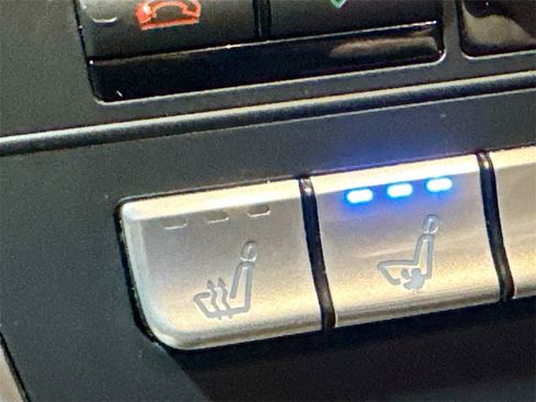 Used 2012 Mercedes-Benz ML 63 AMG 4MATIC image 22