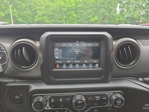 Used 2023 Jeep Wrangler Sport AWD/4WD image 25