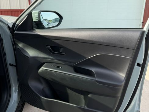 Used 2025 Hyundai Kona SEL AWD/4WD image 13