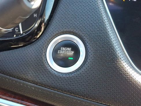 Used 2018 Cadillac XT5 Premium Luxury FWD image 24