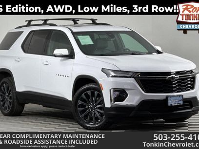 Used 2023 Chevrolet Traverse RS