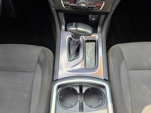 Used 2017 Dodge Charger SE RWD image 16